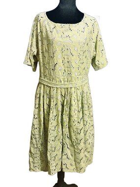 Eshakti Eyelet Dress